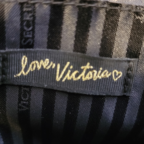 Victoria's Secret Medium Shoulder Bag - Picture 7 of 7
